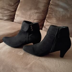Chic Black Heeled Ankle Boots
